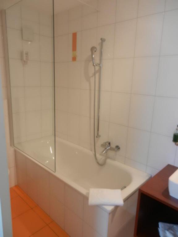 Hotel Terminus Porrentruy Esterno foto